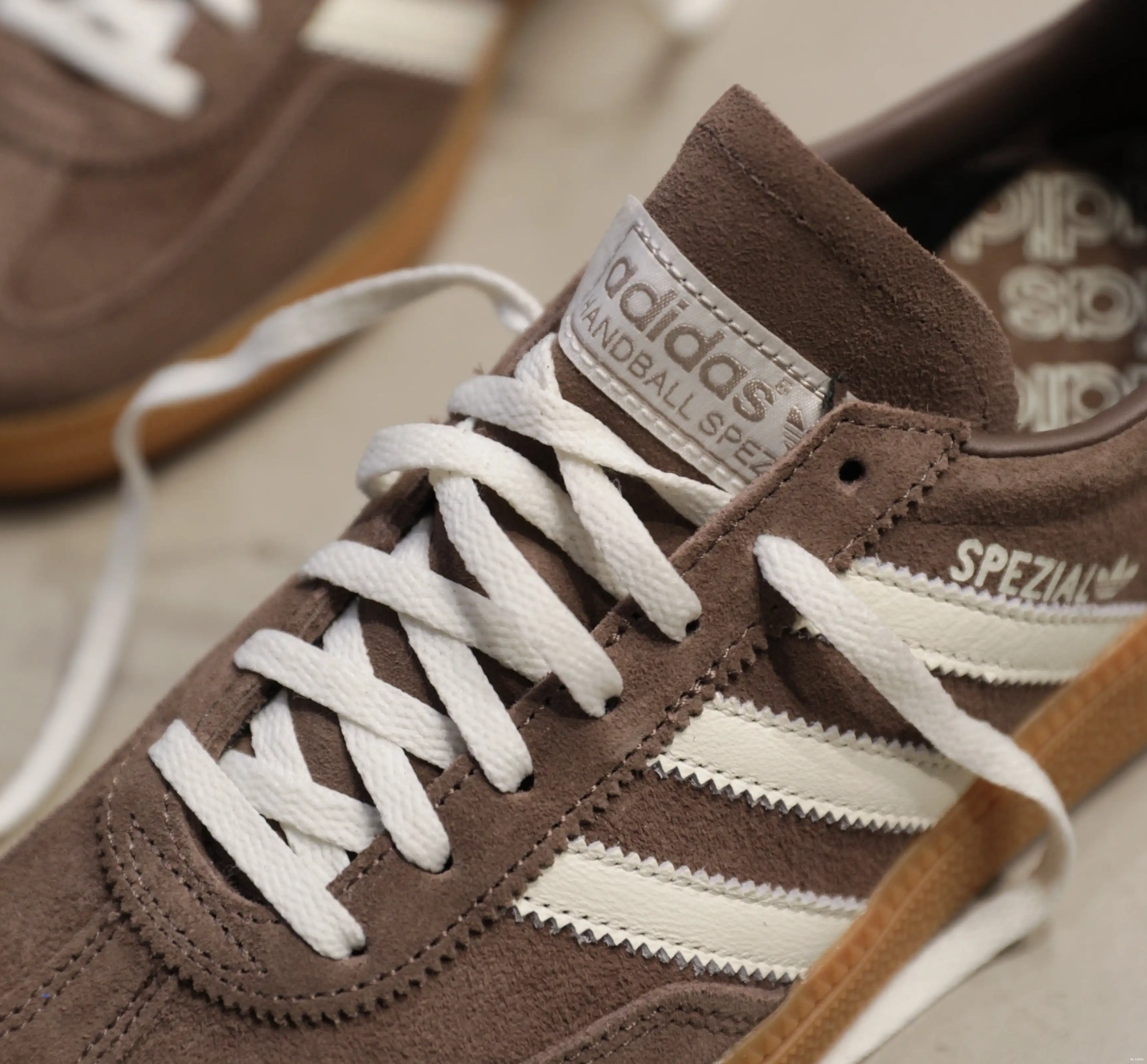 adidas Handball Strata Gum Spezial Earth W 0629